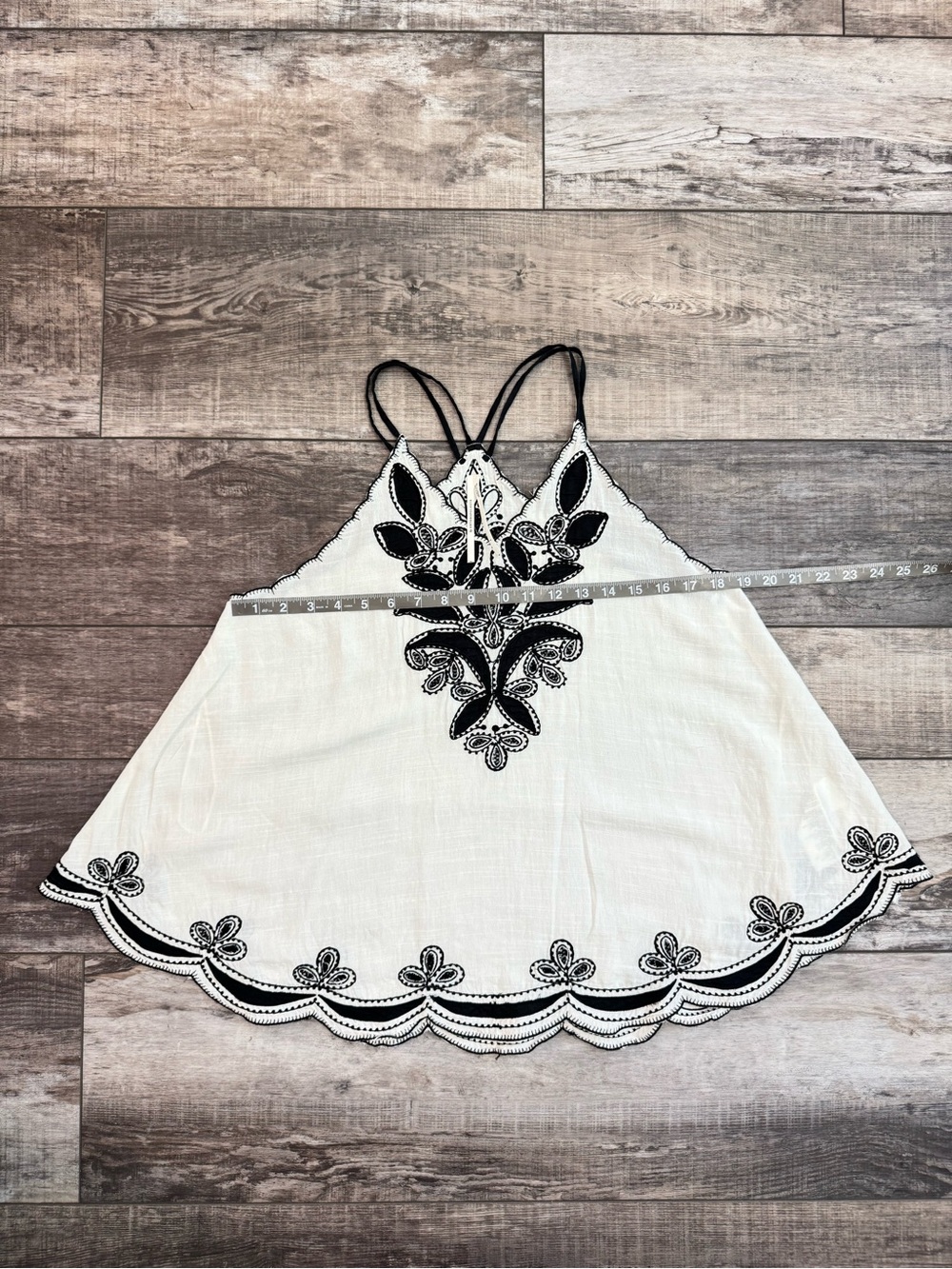 Anthropologie White Tank with Black Embroidered Floral Detail Sz Small - Picture 5 of 8